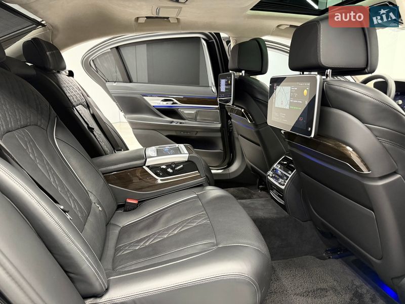 Седан BMW 7 Series 2022 в Киеве