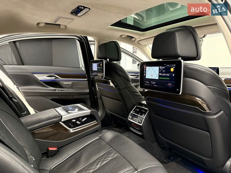 Седан BMW 7 Series 2022 в Киеве