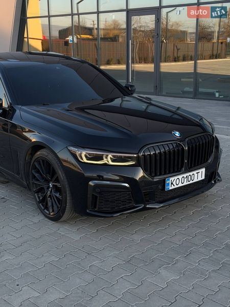 Седан BMW 7 Series 2019 в Ужгороде
