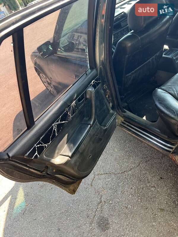 Седан BMW 7 Series 1988 в Чернігові