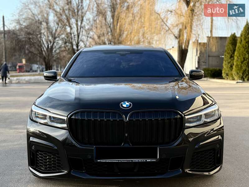 Седан BMW 7 Series 2022 в Дніпрі