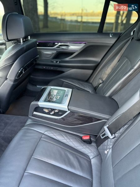 Седан BMW 7 Series 2019 в Киеве