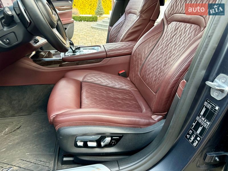 Седан BMW 7 Series 2019 в Киеве