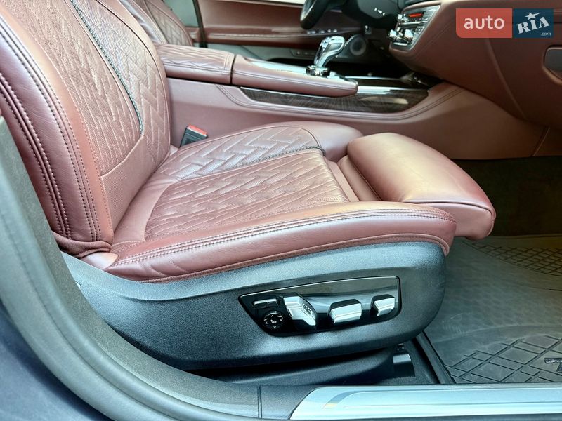 Седан BMW 7 Series 2019 в Киеве