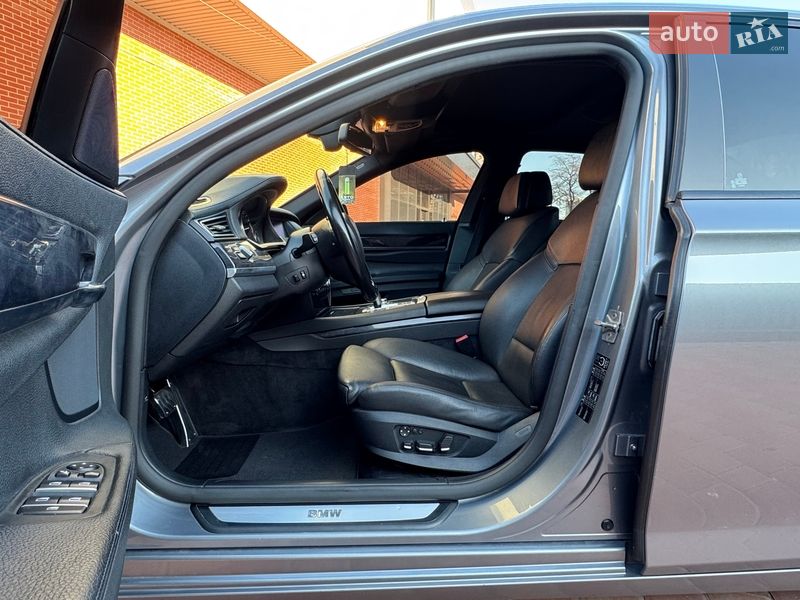 Седан BMW 7 Series 2009 в Одессе