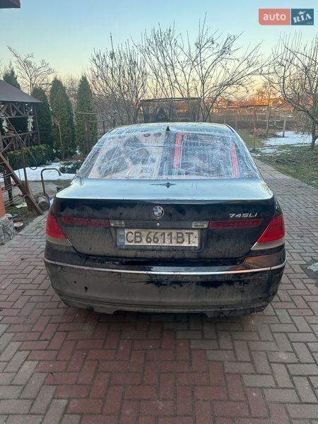 Седан BMW 7 Series 2004 в Квітневому