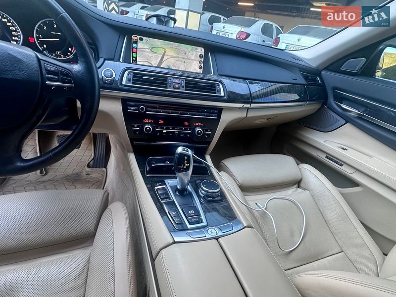 Седан BMW 7 Series 2014 в Киеве