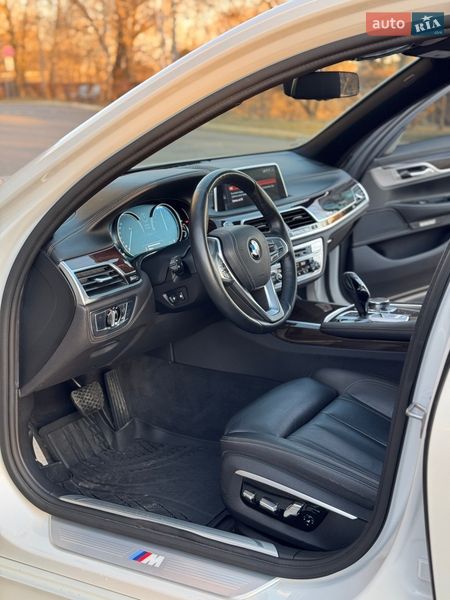 Седан BMW 7 Series 2016 в Киеве