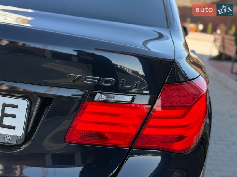 Седан BMW 7 Series 2011 в Хмельницком