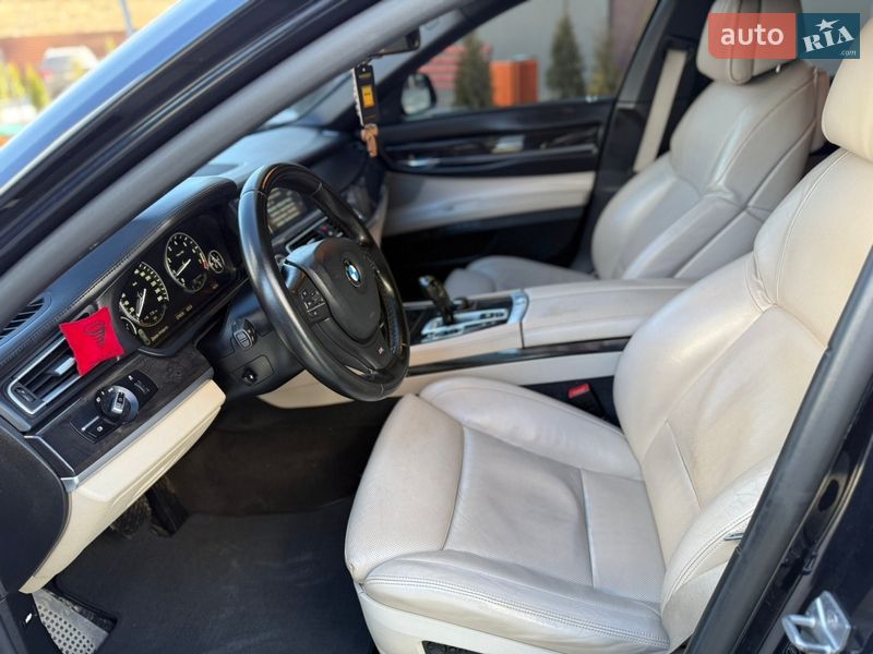 Седан BMW 7 Series 2011 в Хмельницком