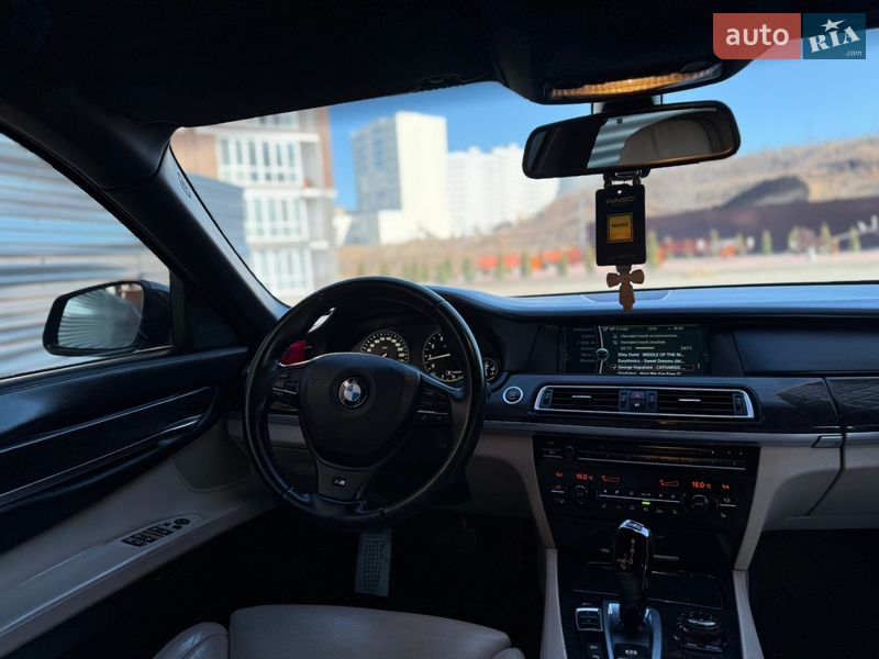 Седан BMW 7 Series 2011 в Хмельницком