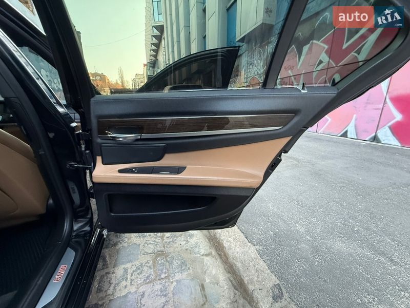 Седан BMW 7 Series 2010 в Одессе