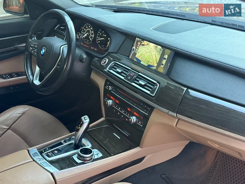 Седан BMW 7 Series 2010 в Одессе