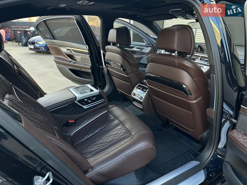 Седан BMW 7 Series 2021 в Киеве