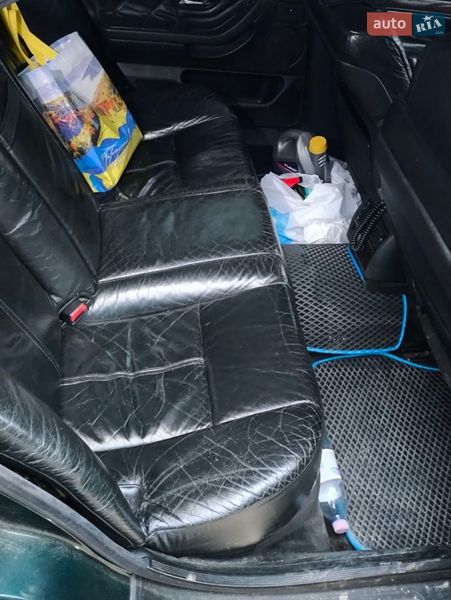 Седан BMW 7 Series 1995 в Запорожье