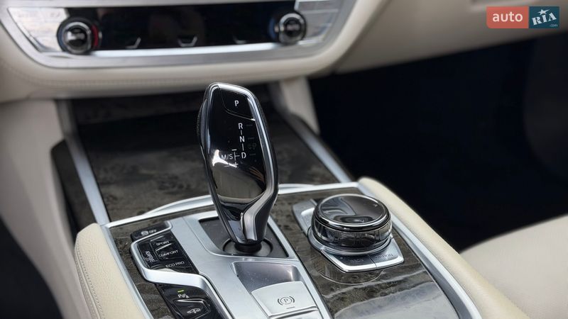 Седан BMW 7 Series 2016 в Києві