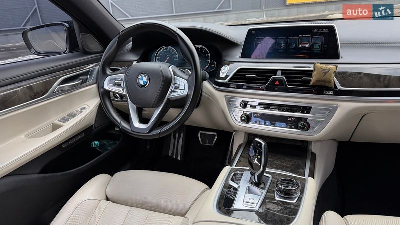 Седан BMW 7 Series 2016 в Києві