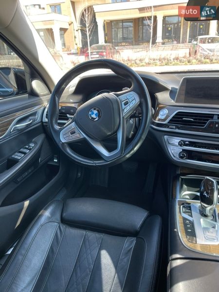 Седан BMW 7 Series 2016 в Киеве фото 13 Седан BMW 7 Series 2016 в Киеве