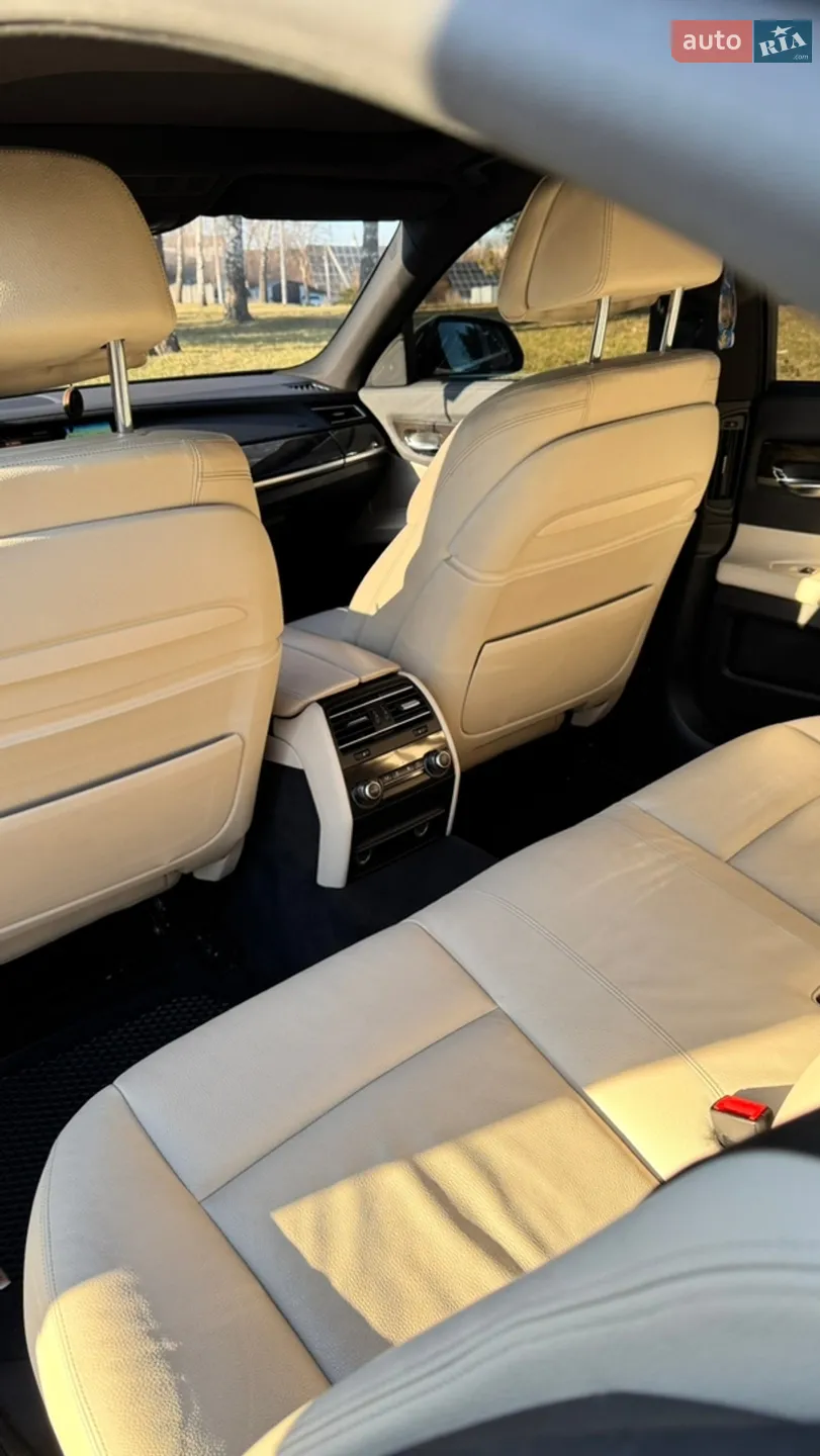 2015 BMW 7er - мініатюра 16