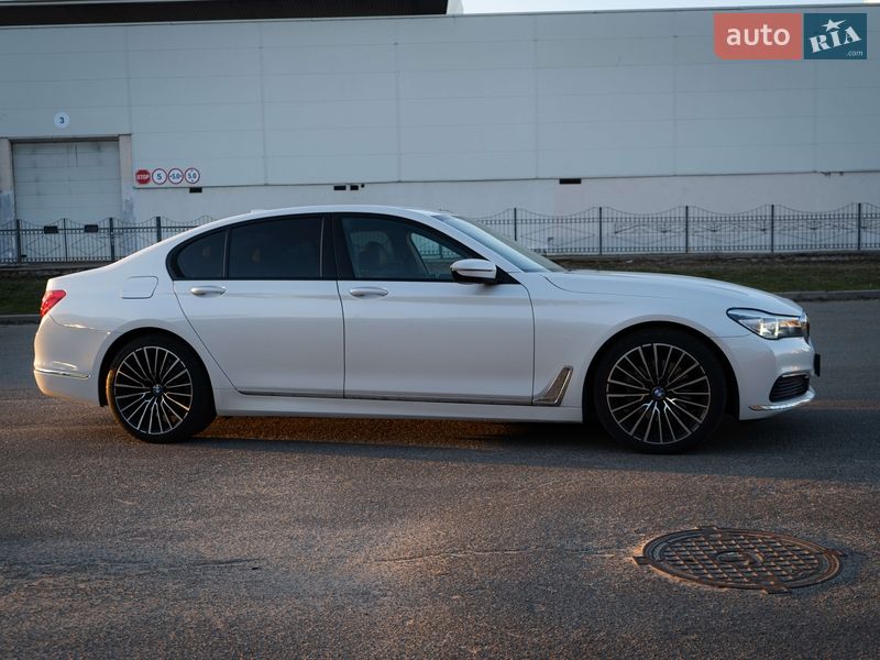 Седан BMW 7 Series 2016 в Києві