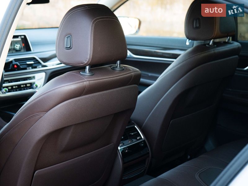 Седан BMW 7 Series 2016 в Києві