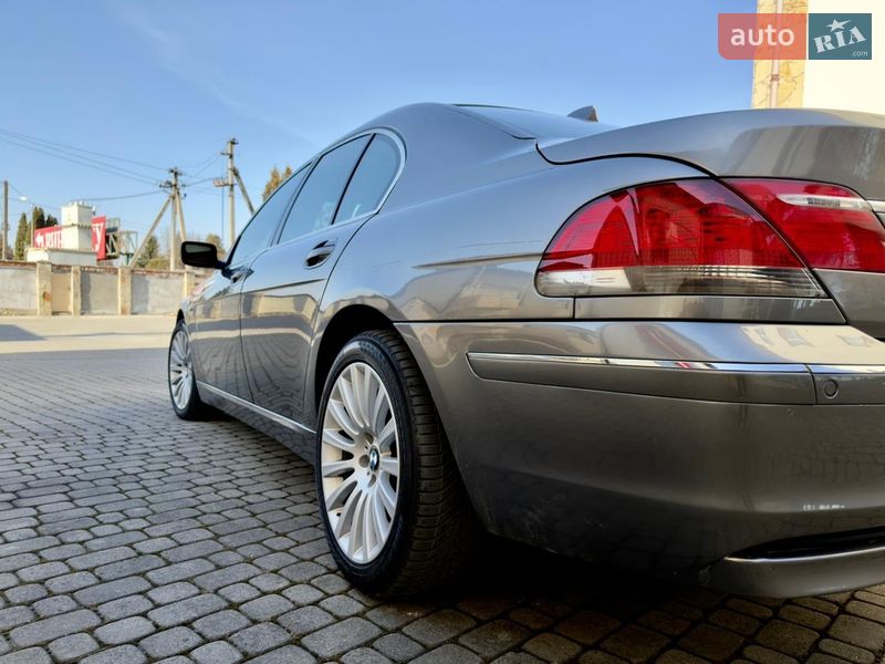 Седан BMW 7 Series 2005 в Дубно