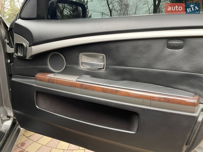 Седан BMW 7 Series 2006 в Запоріжжі