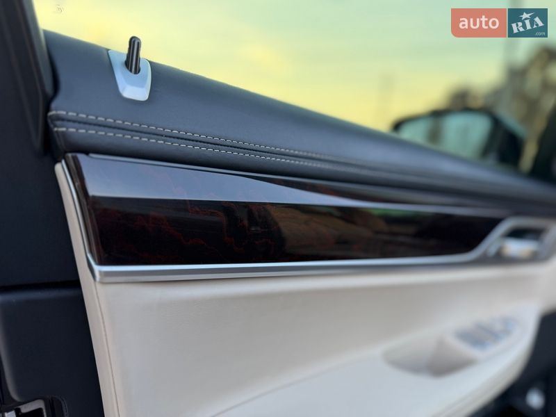 Седан BMW 7 Series 2017 в Киеве