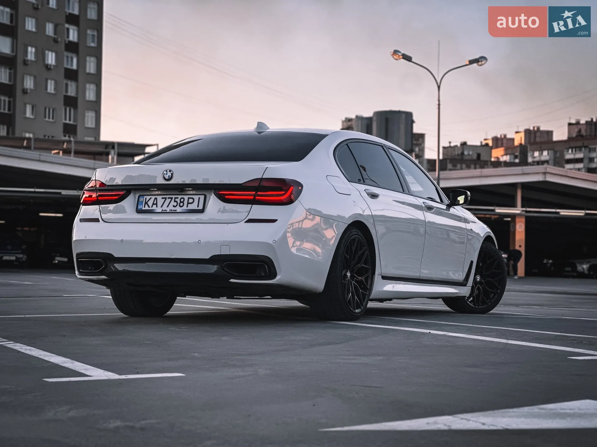2017 BMW 7er - мініатюра 8