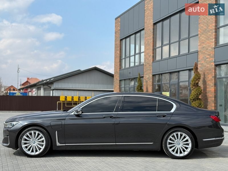 Седан BMW 7 Series 2020 в Виннице