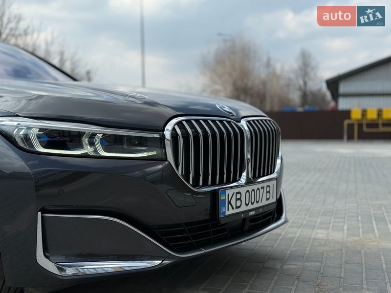 Седан BMW 7 Series 2020 в Виннице