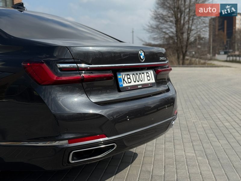 Седан BMW 7 Series 2020 в Виннице