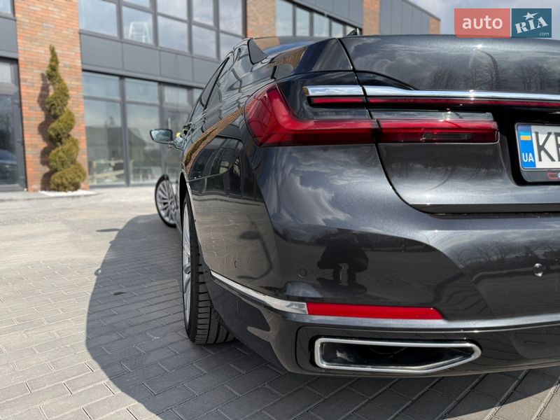 Седан BMW 7 Series 2020 в Виннице