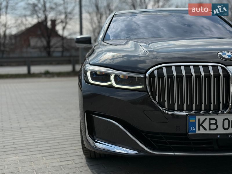 Седан BMW 7 Series 2020 в Виннице