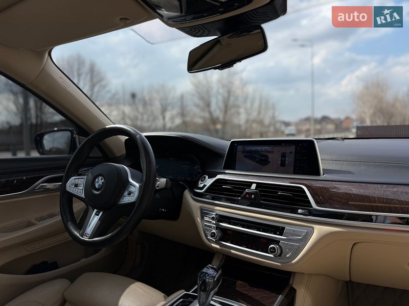 Седан BMW 7 Series 2020 в Виннице