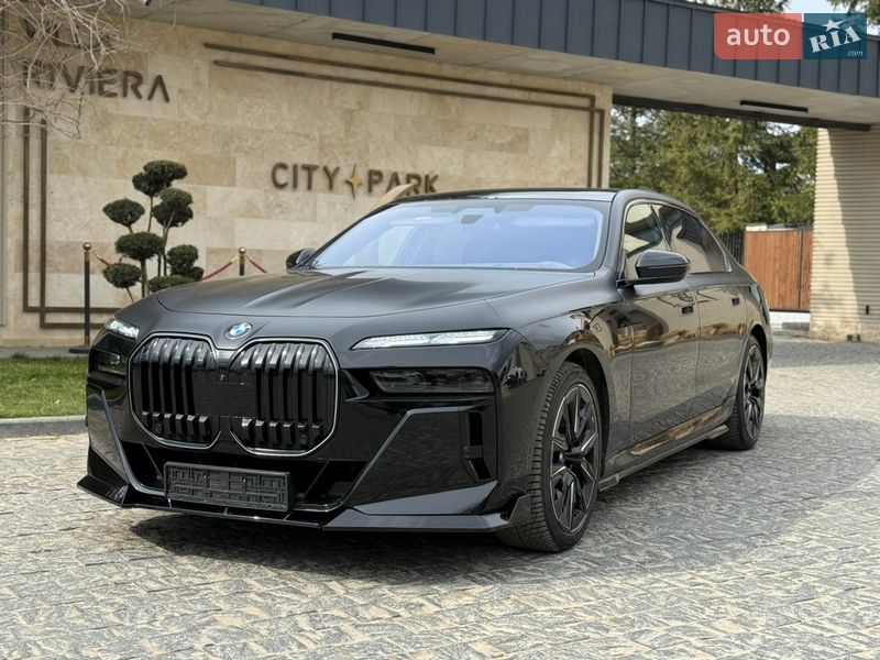 Седан BMW 7 Series 2023 в Львові