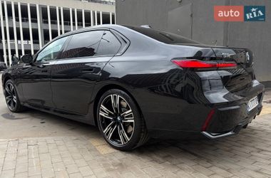 Седан BMW 7 Series 2025 в Киеве
