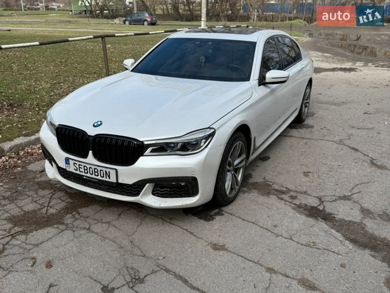 Седан BMW 7 Series 2018 в Кременчуці
