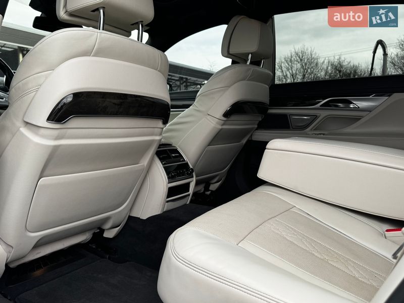 Седан BMW 7 Series 2016 в Львове фото 19 Седан BMW 7 Series 2016 в Львове