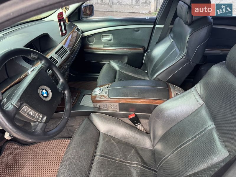 Седан BMW 7 Series 2004 в Лубнах