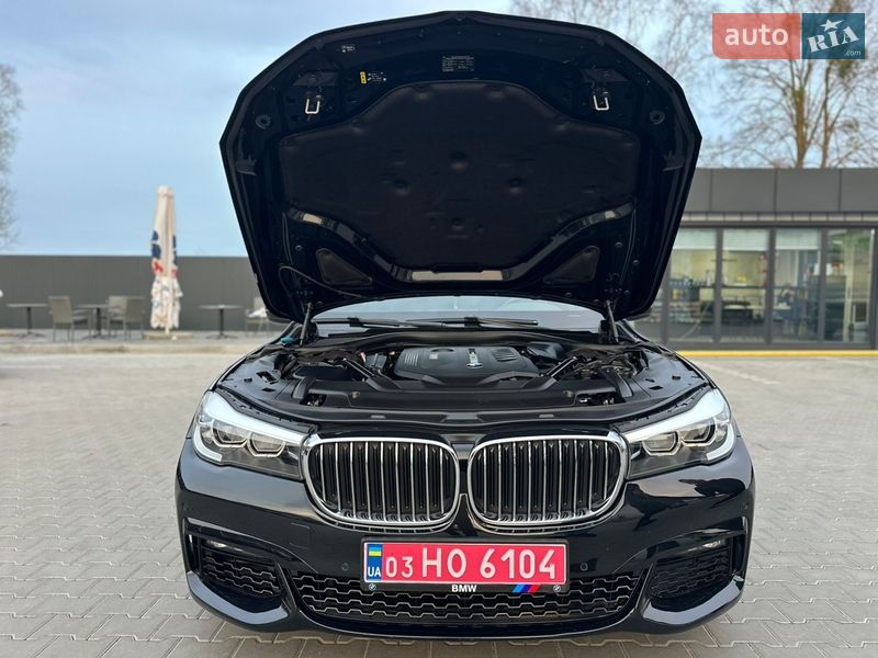 Седан BMW 7 Series 2017 в Нововолынске