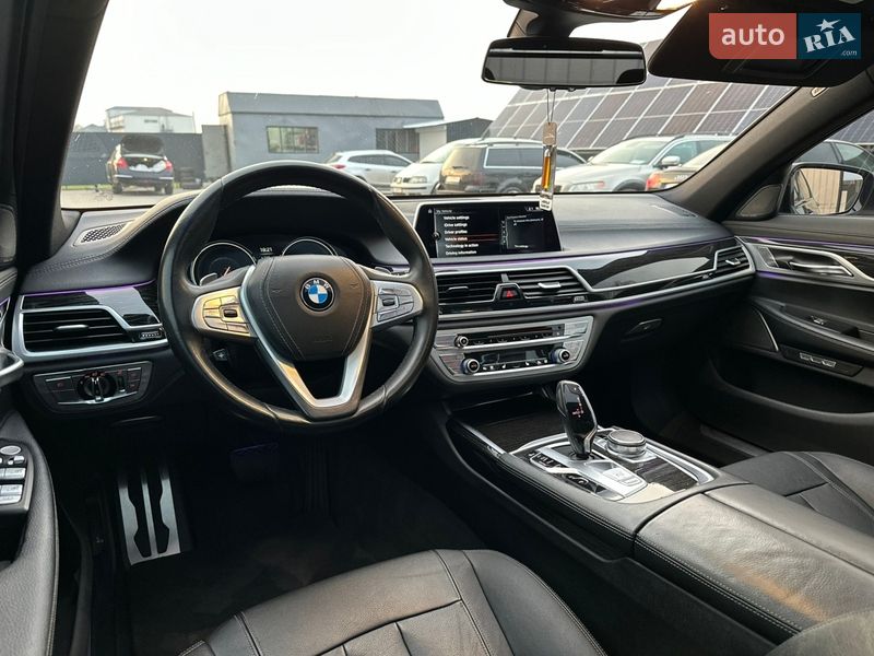 Седан BMW 7 Series 2017 в Нововолынске