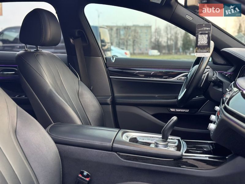 Седан BMW 7 Series 2017 в Нововолынске