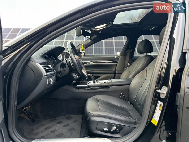 Седан BMW 7 Series 2017 в Нововолынске