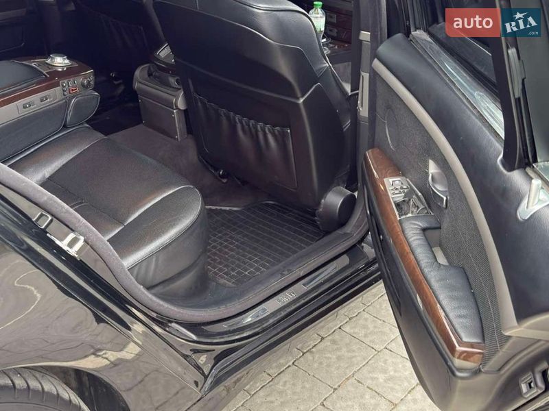 Седан BMW 7 Series 2004 в Львове