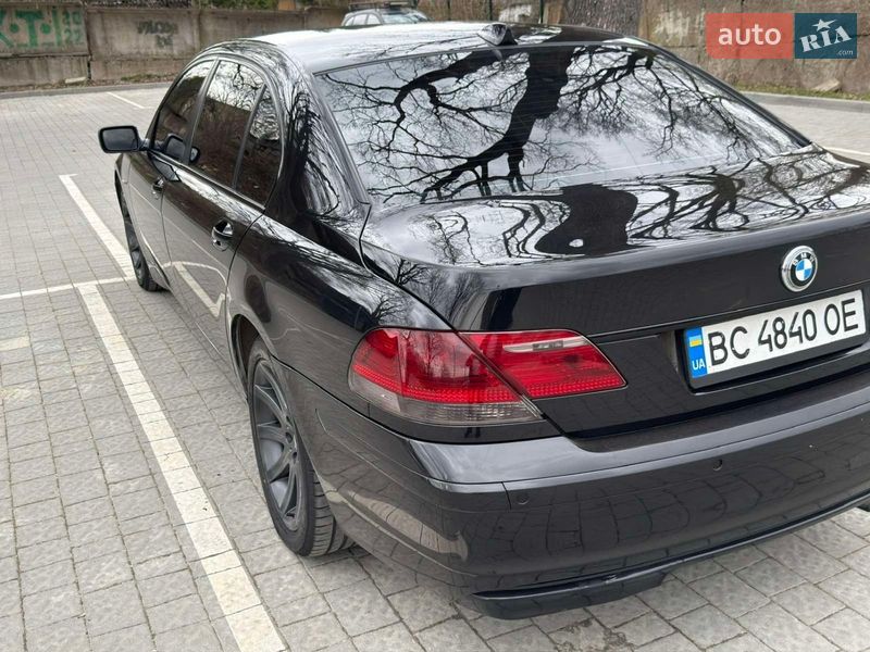 Седан BMW 7 Series 2004 в Львове