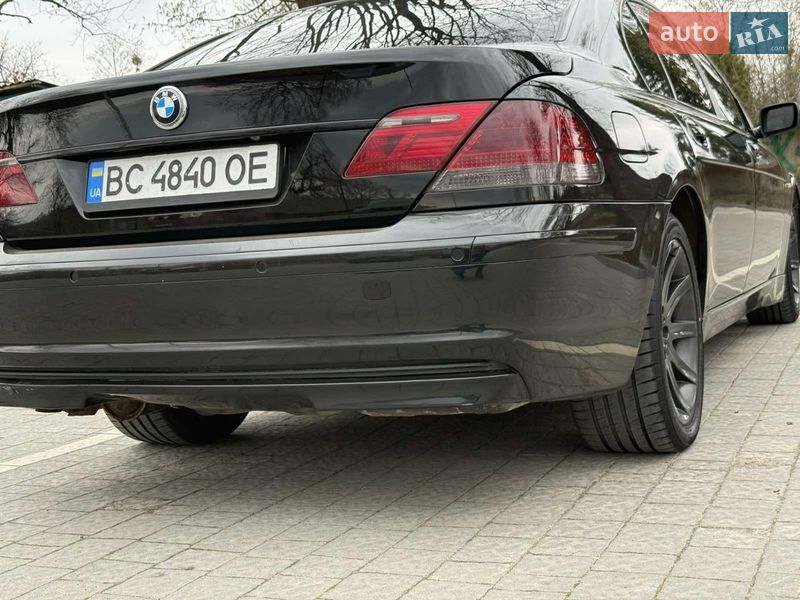Седан BMW 7 Series 2004 в Львове