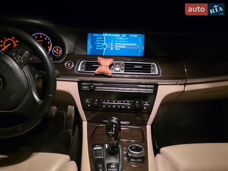 Седан BMW 7 Series 2012 в Миколаєві