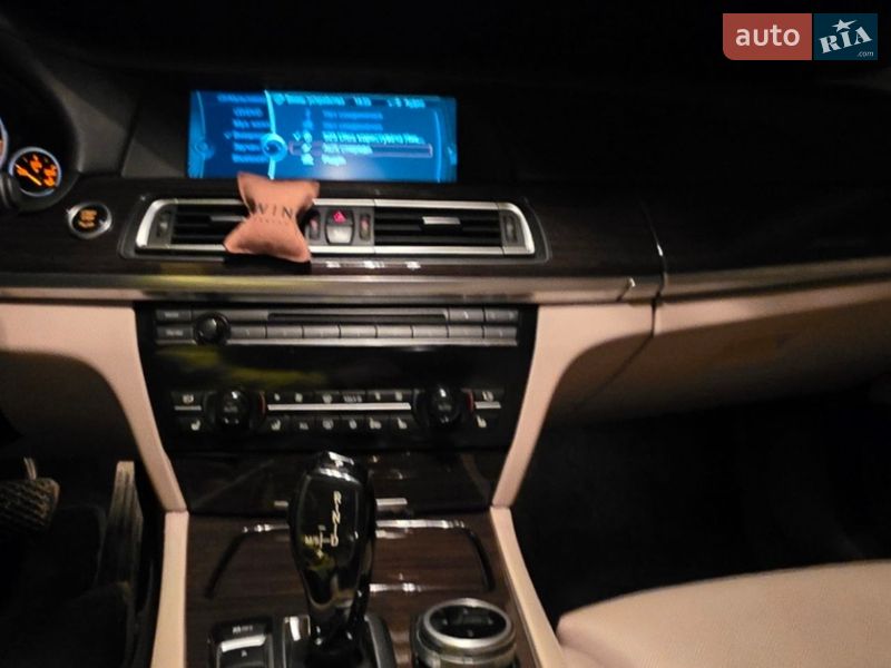 Седан BMW 7 Series 2012 в Миколаєві