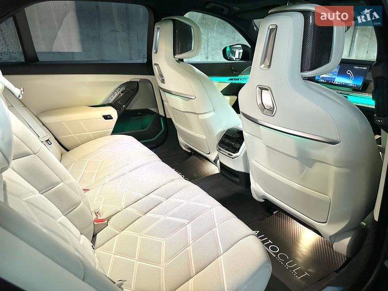 Седан BMW 7 Series 2024 в Днепре фото 32 Седан BMW 7 Series 2024 в Днепре